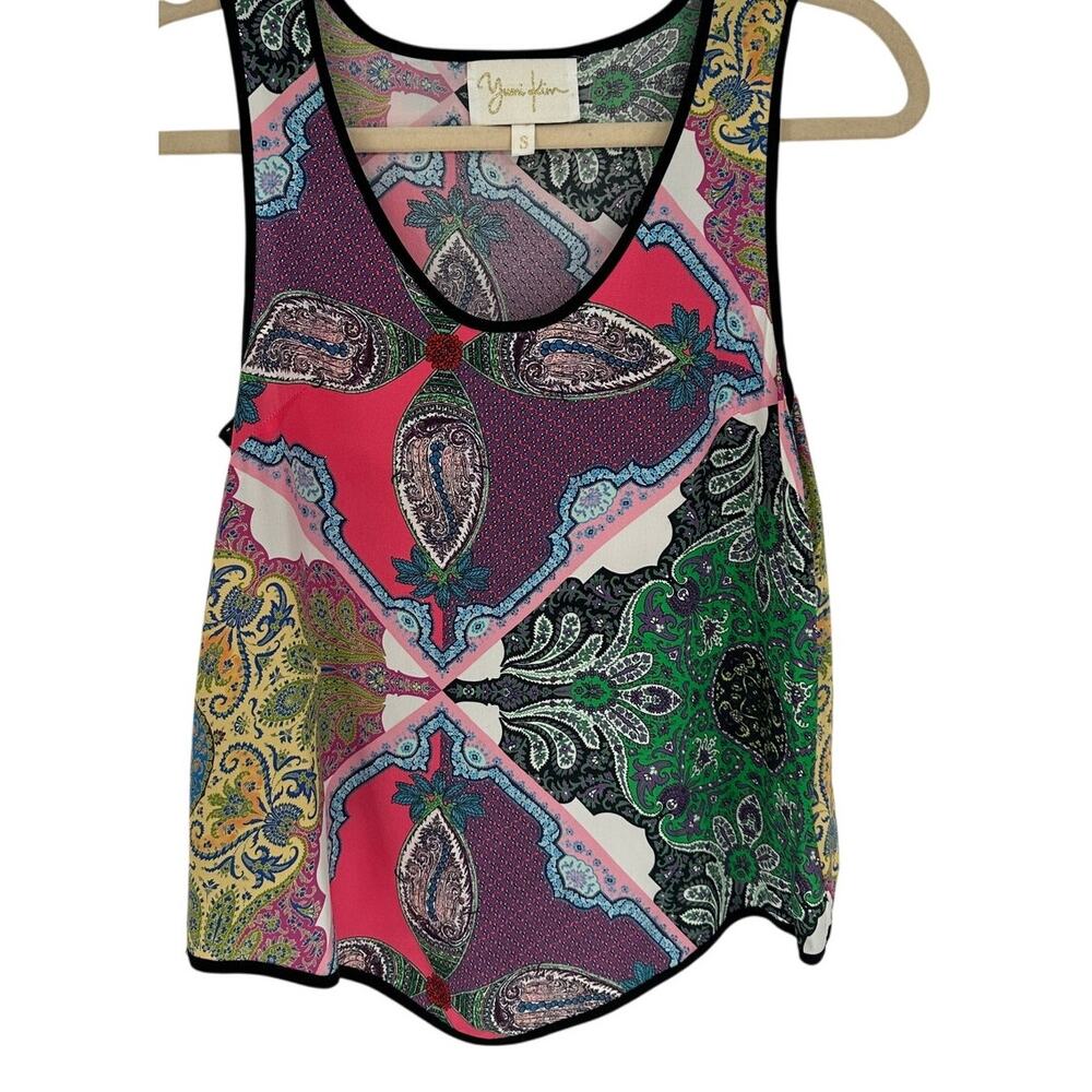Yumi Kim Blouse S 100% Silk Paisley Sleeveless Red Green Artsy Boho Wrap Back